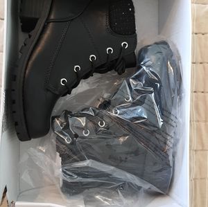 Size 13 Girls Combat Boots zippered Dolce Vida